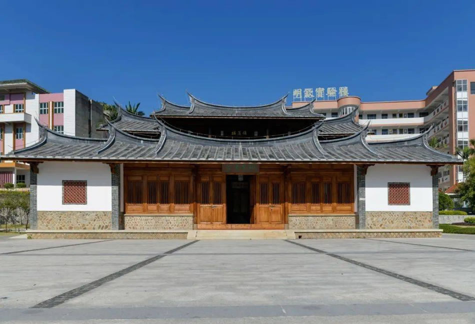 image2.jpg